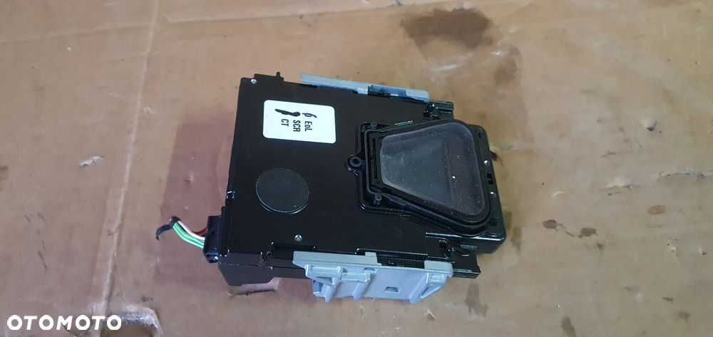 Kamera Asystent pasa ruchu Audi A4 B9 8W 8W0907217B - 4