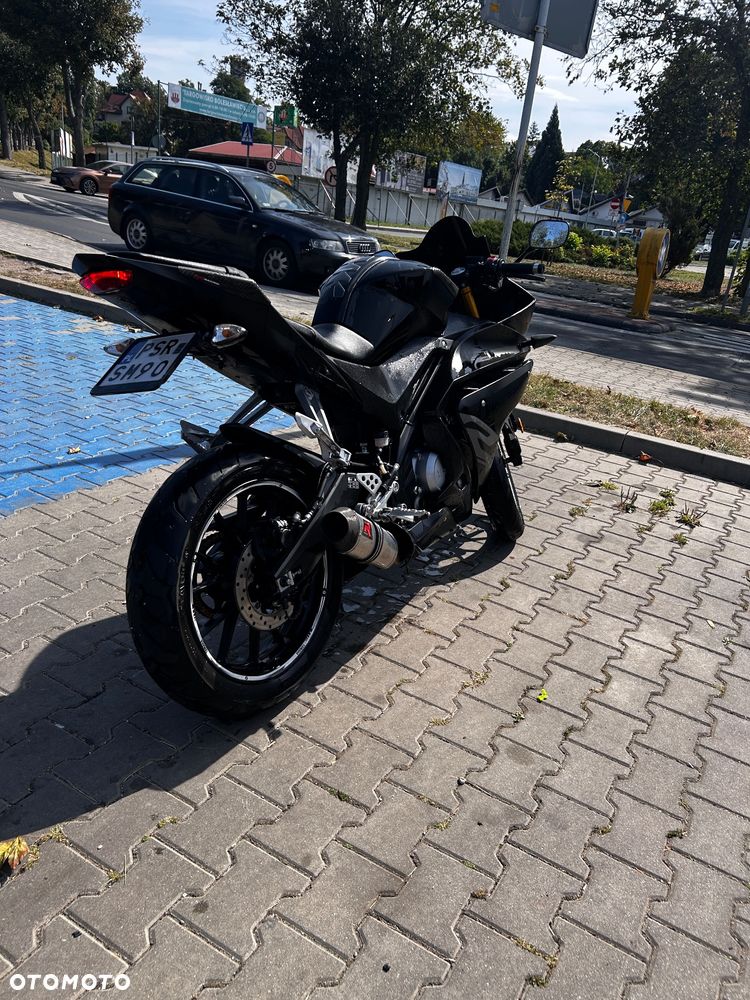 Yamaha YZF - 4