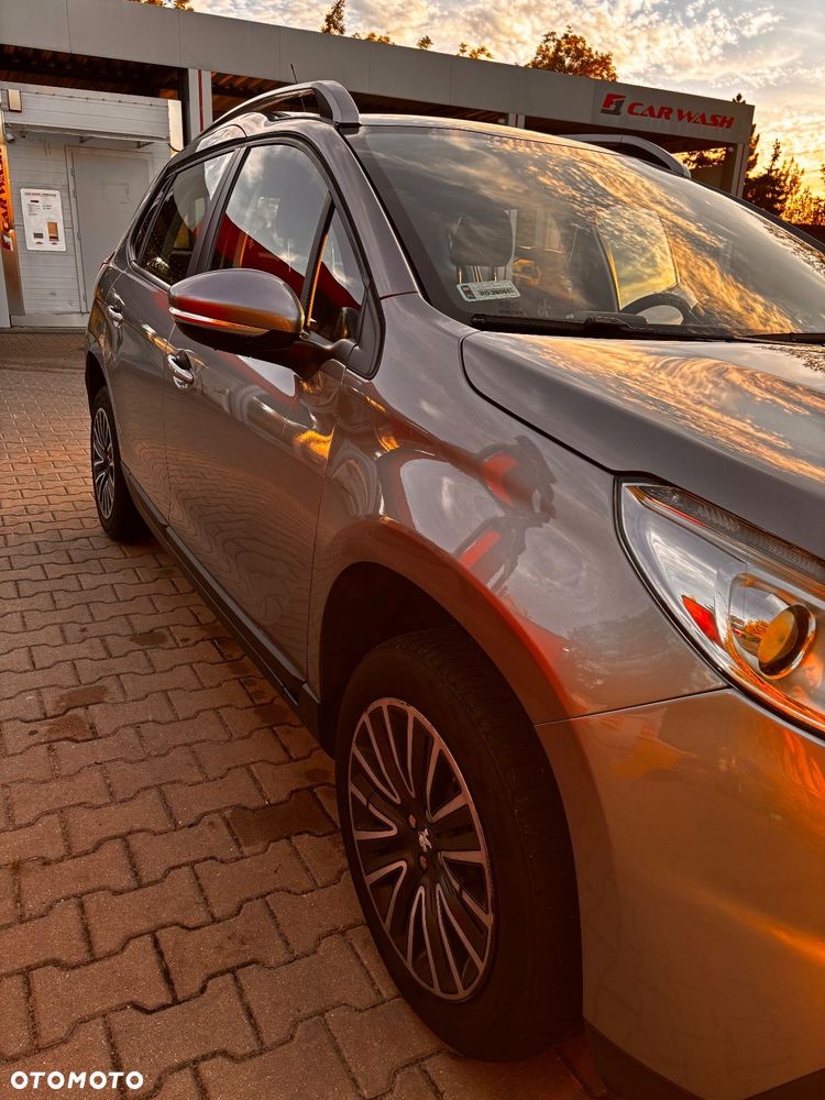 Peugeot 2008 1.2 Pure Tech Style S&S - 7