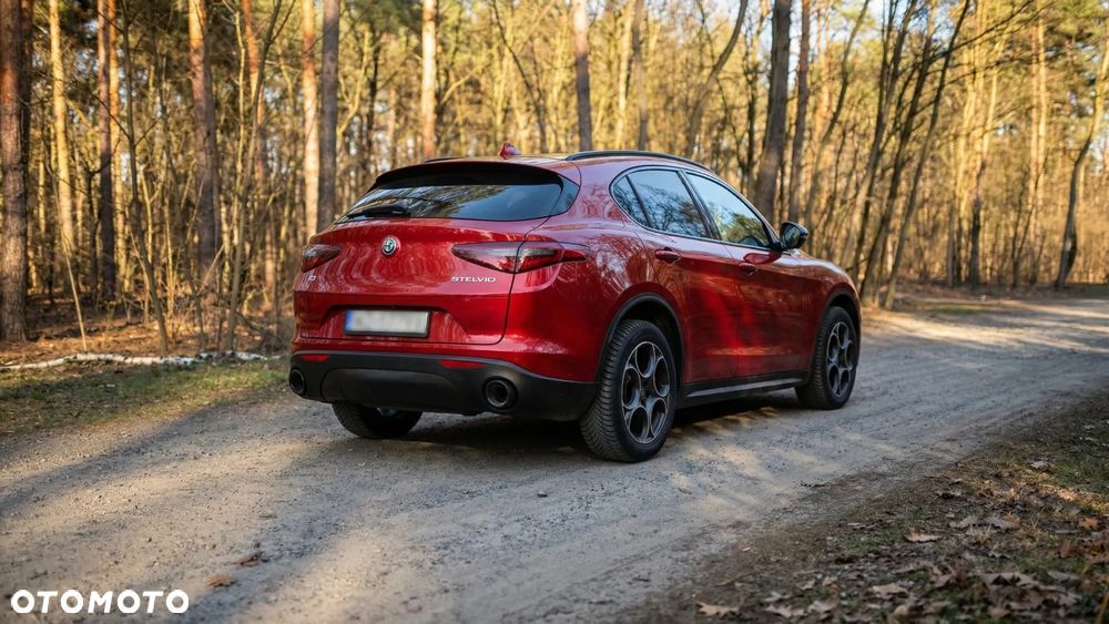 Alfa Romeo Stelvio 2.0 Turbo B-Tech Edition Q4 - 6