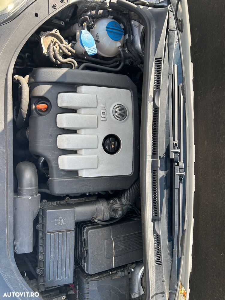 Volkswagen Golf Plus - 9
