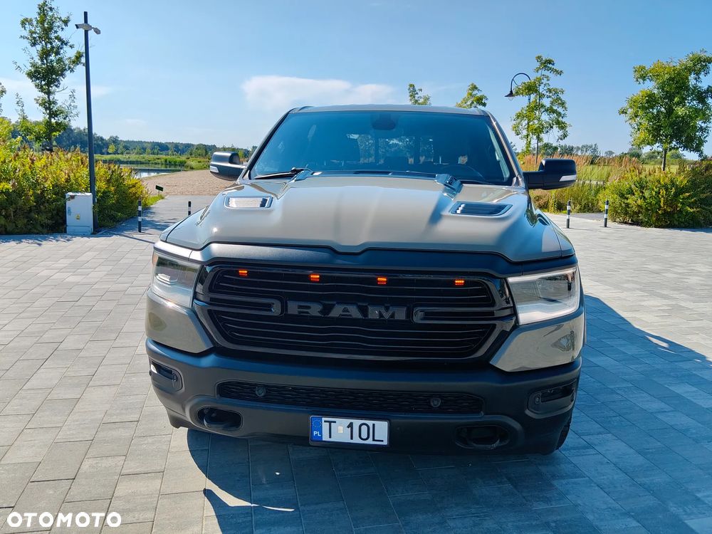 RAM 1500 5.7 Crew Cab Laramie - 11