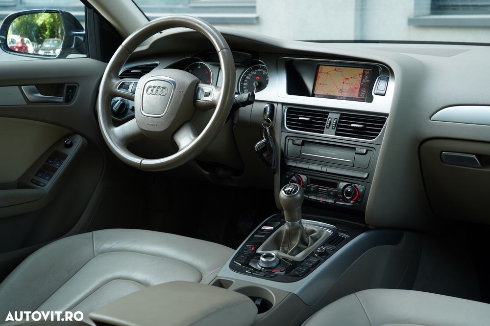 Audi A4 Avant 2.0 TDI - 9