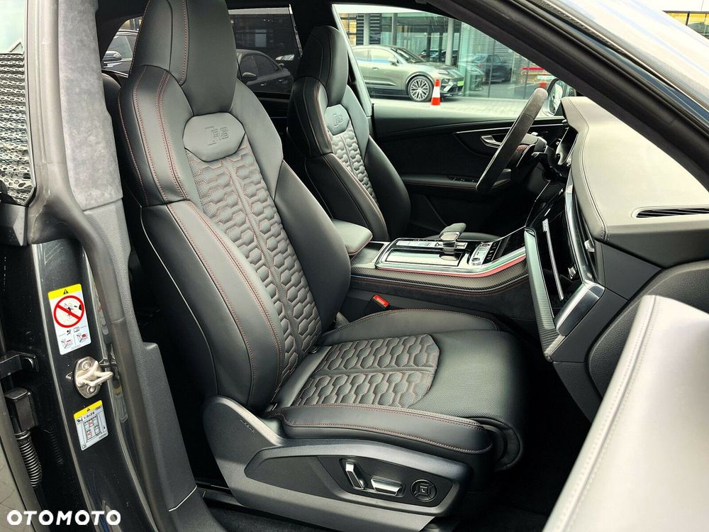 Audi RS Q8 - 26