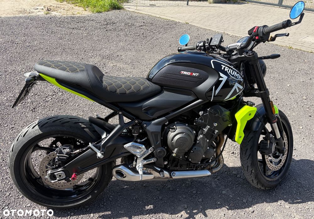 Triumph Trident - 4