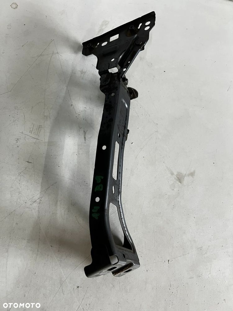 AUDI A4 B9 8W WSPORNIK BŁOTNIKA 8W0821135 8W0821136 - 5