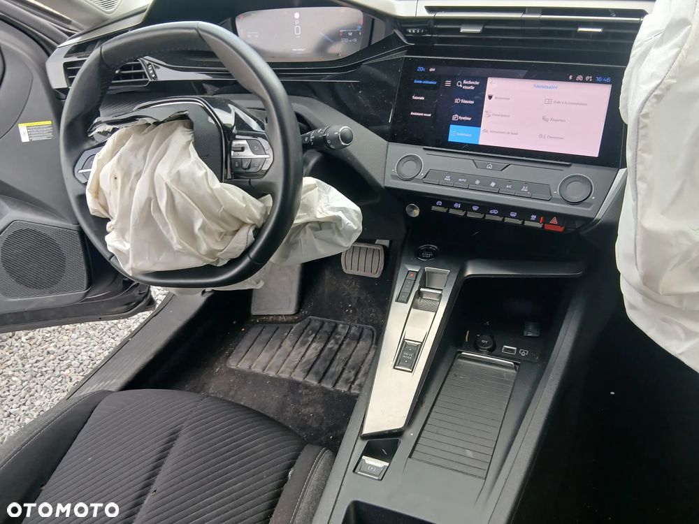 Peugeot 308 BlueHDi 130 EAT8 Business - 15
