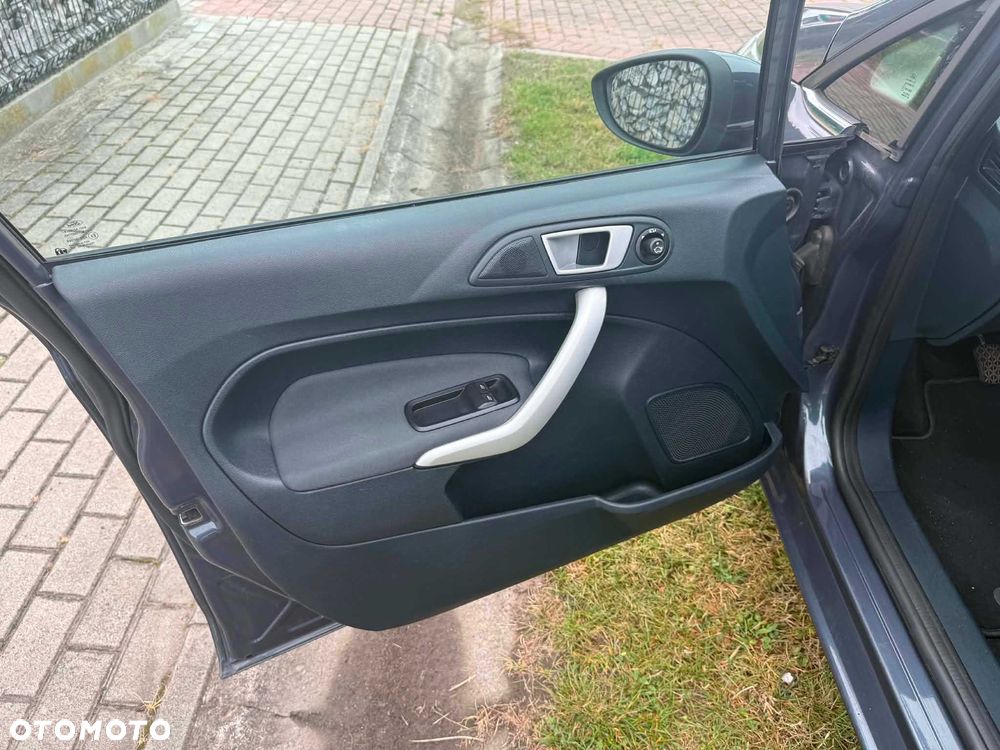 Ford Fiesta - 4