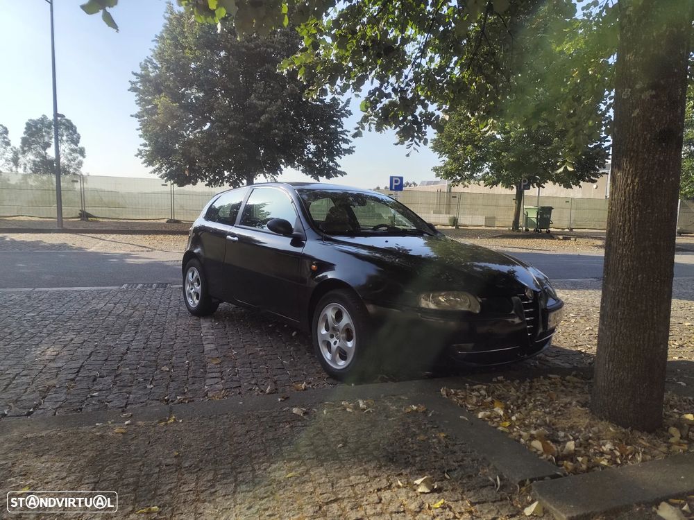 Alfa Romeo 147 1.9 JTD Plus - 8