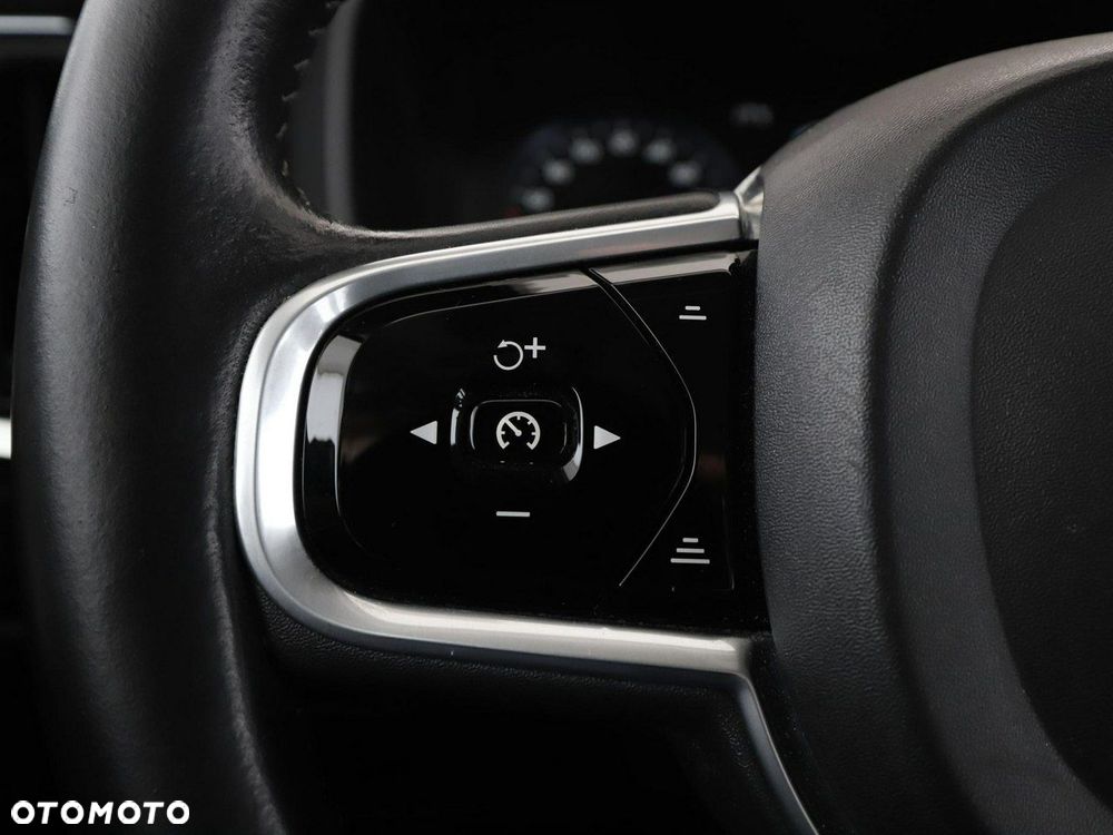 Volvo V90 D4 AWD Inscription - 32