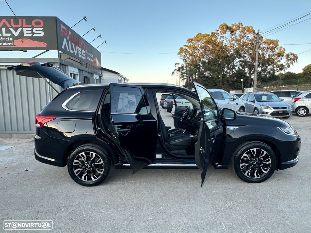 Mitsubishi Outlander 2.0 Intense Navi - 34