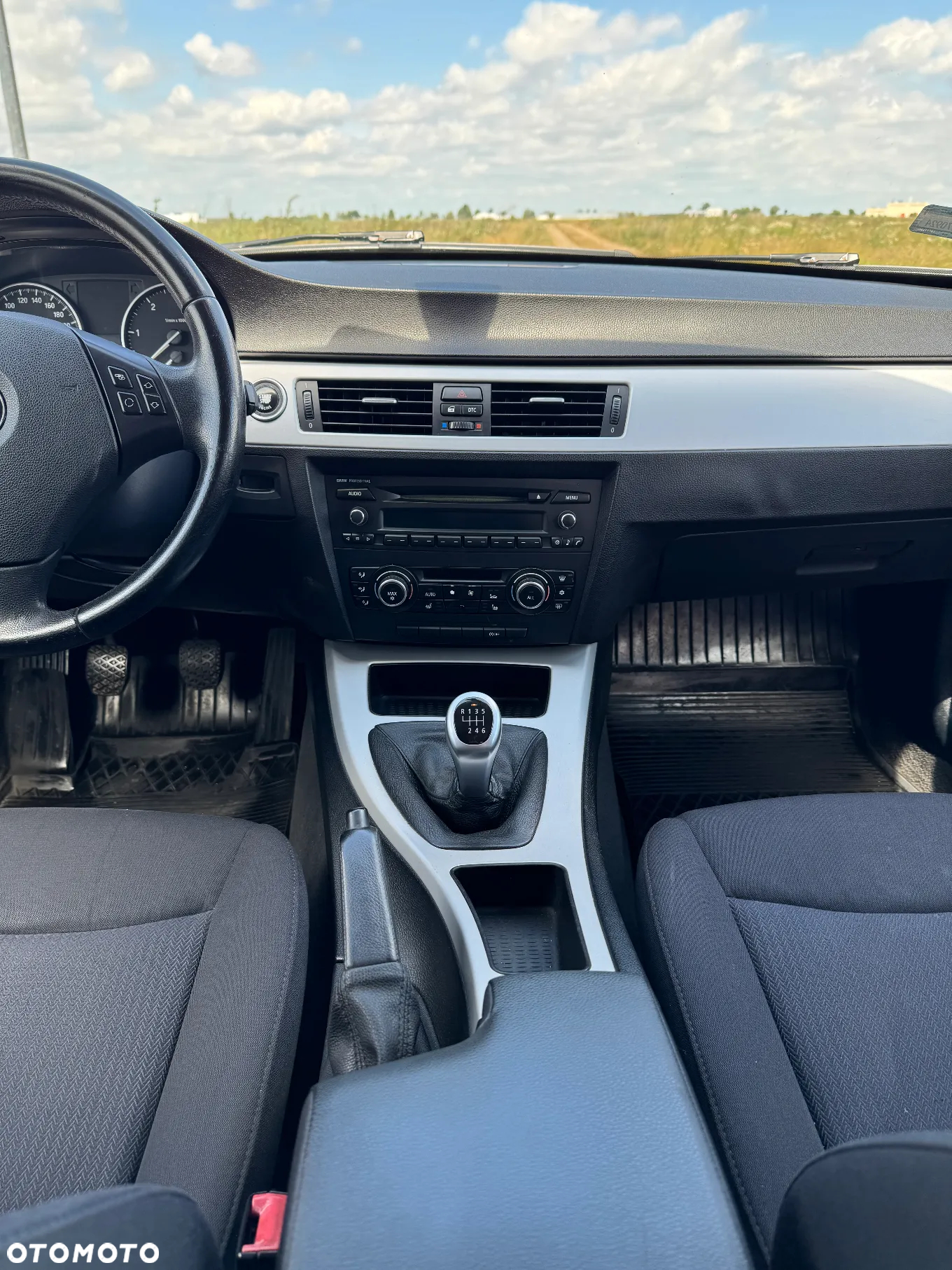 BMW Seria 3 318d - 14