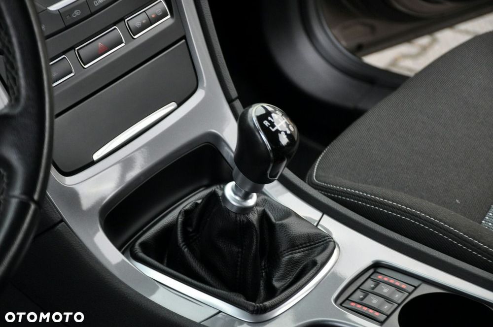 Ford Mondeo - 32