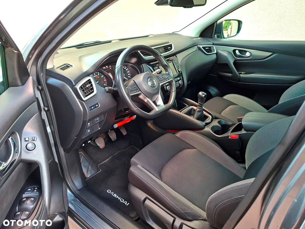 Nissan Qashqai 1.3 DIG-T N-Connecta - 18