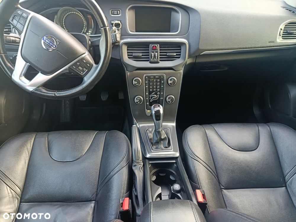 Volvo V40 D4 Drive-E Summum - 11