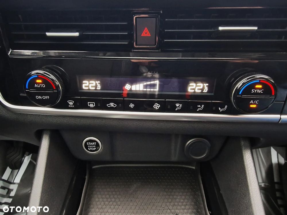 Nissan Qashqai 1.3 DIG-T MHEV N-Connecta - 28