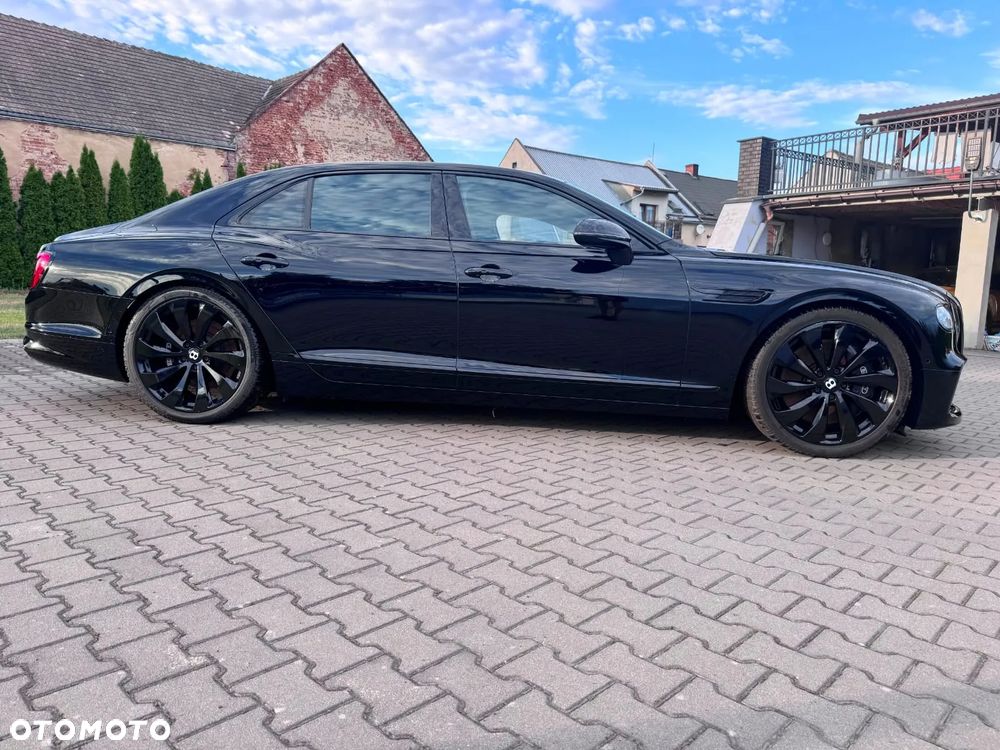 Bentley Flying Spur - 2