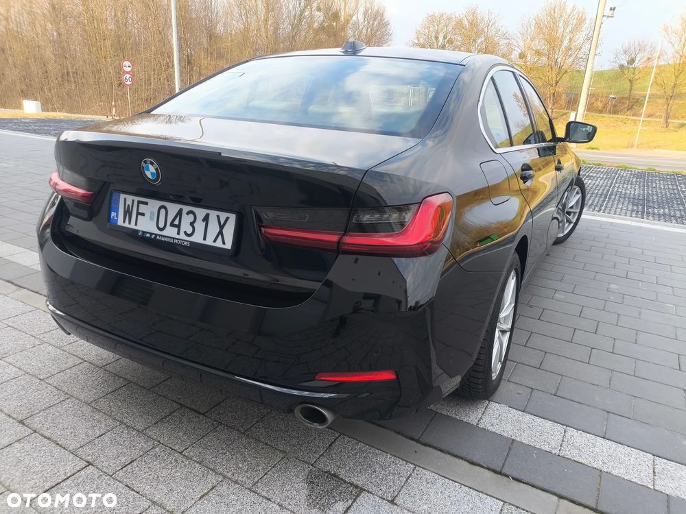 BMW Seria 3 320i - 9