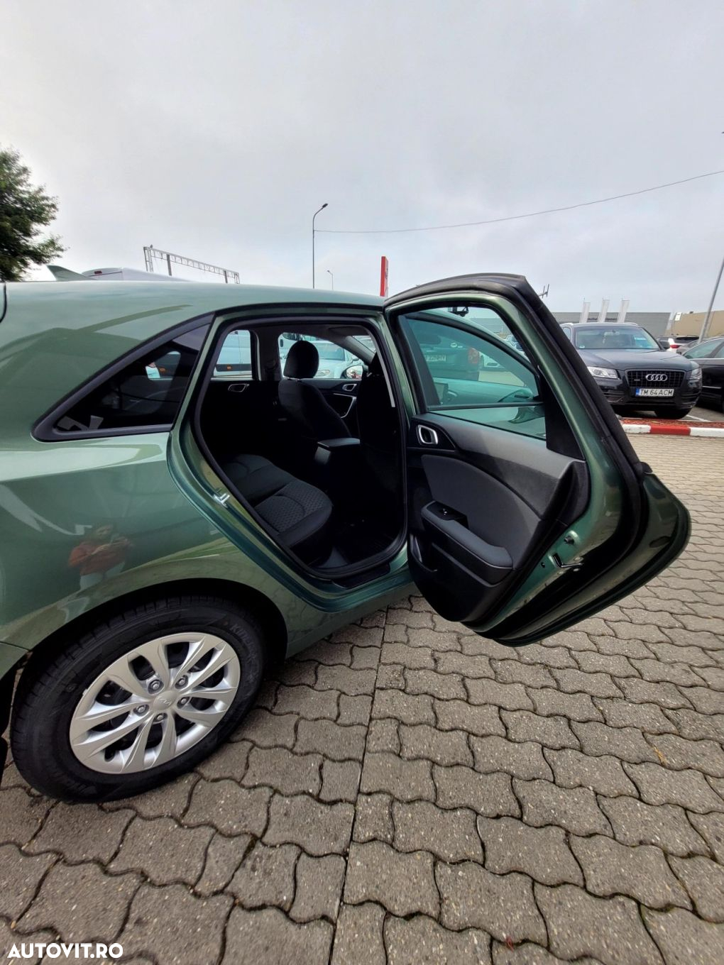 Kia Ceed - 13