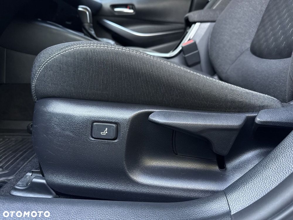 Toyota Corolla 1.8 Hybrid Comfort - 25