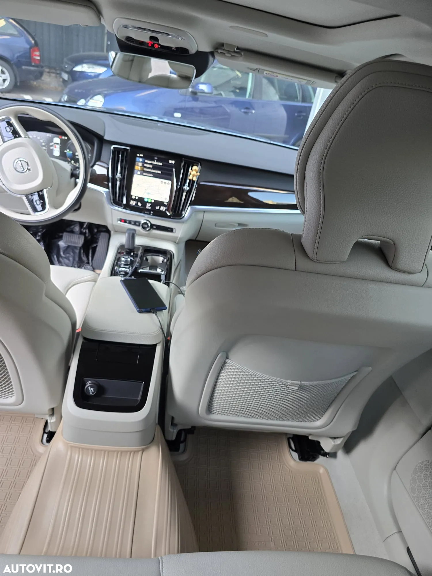 Volvo S90 T8 Twin Engine AWD Geartronic Momentum - 20