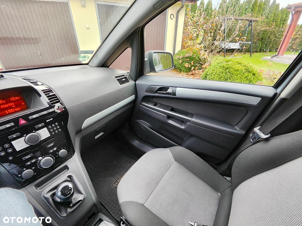 Opel Zafira - 20