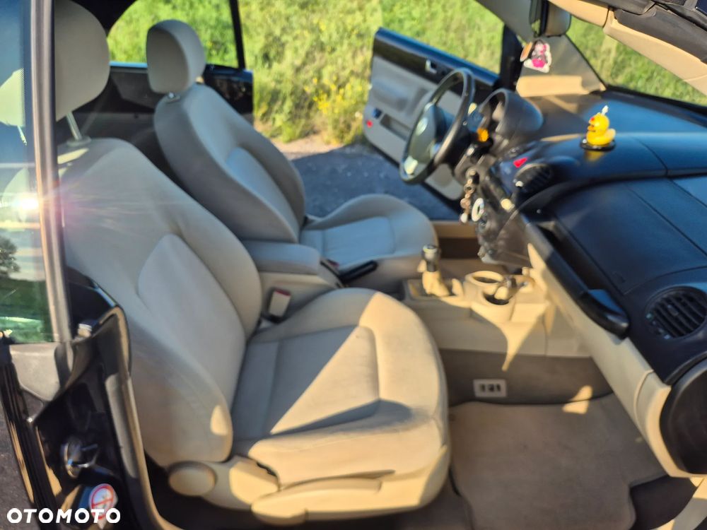 Volkswagen New Beetle - 10
