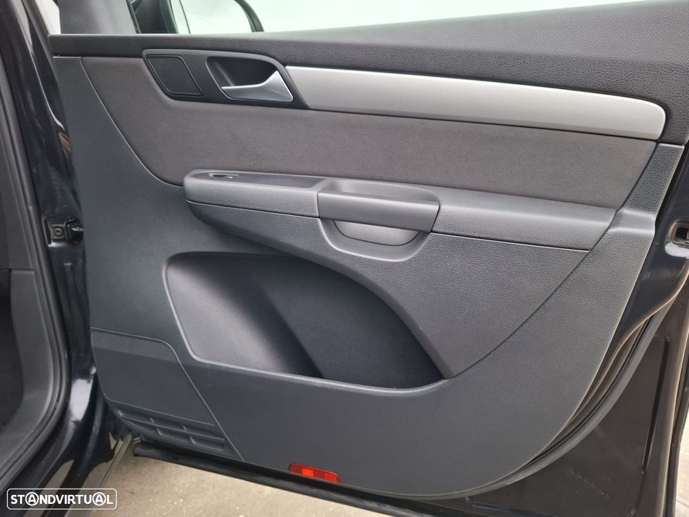 VW Sharan 2.0 TDI Confortline - 38