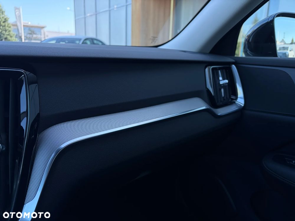 Volvo V60 B4 B Plus Dark - 15