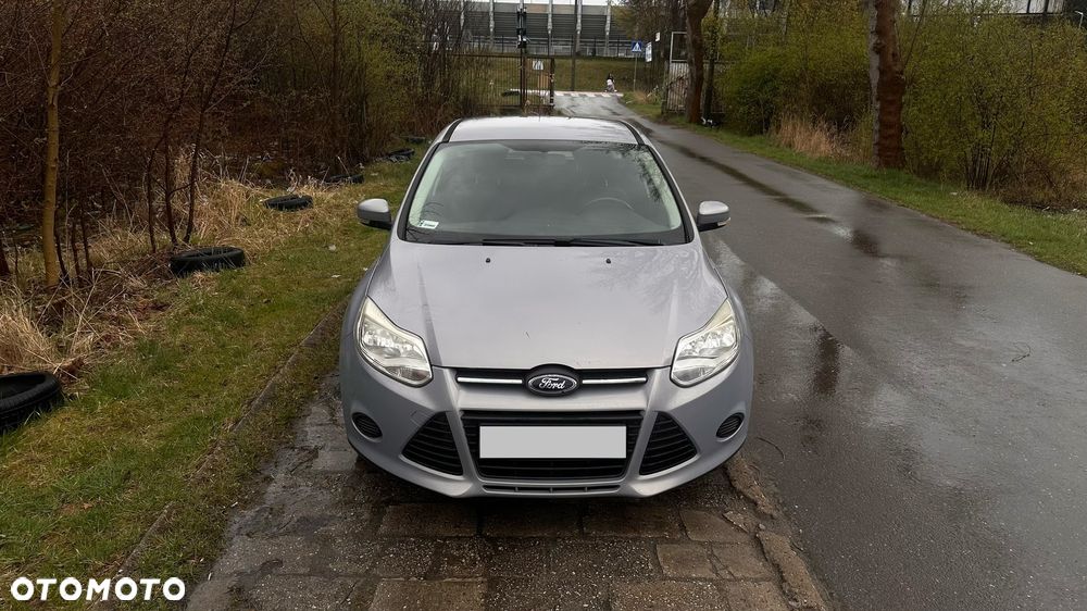 Ford Focus 1.6 Ambiente - 2