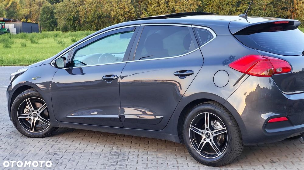 Kia Ceed 1.4 CVVT Dream Team Edition - 20