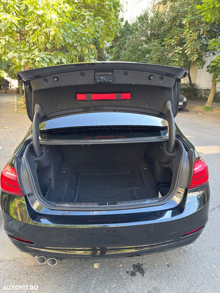 BMW Seria 3 320d Efficient Dynamic Edition Aut. Sport Line - 10