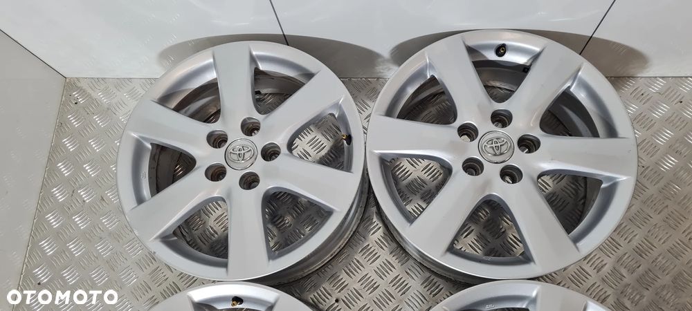 Toyota Rav4 III Felgi Aluminiowe 17 - 2