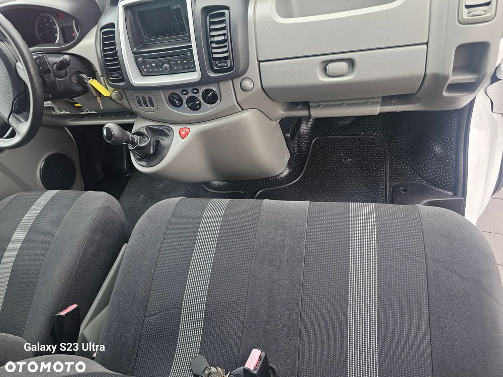 Renault Trafic - 16