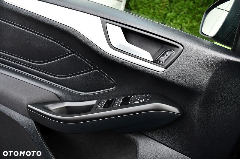 Ford Focus 1.5 EcoBlue Start-Stopp-System TITANIUM DESIGN - 18
