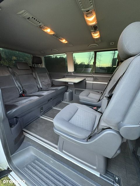 Volkswagen Multivan - 14