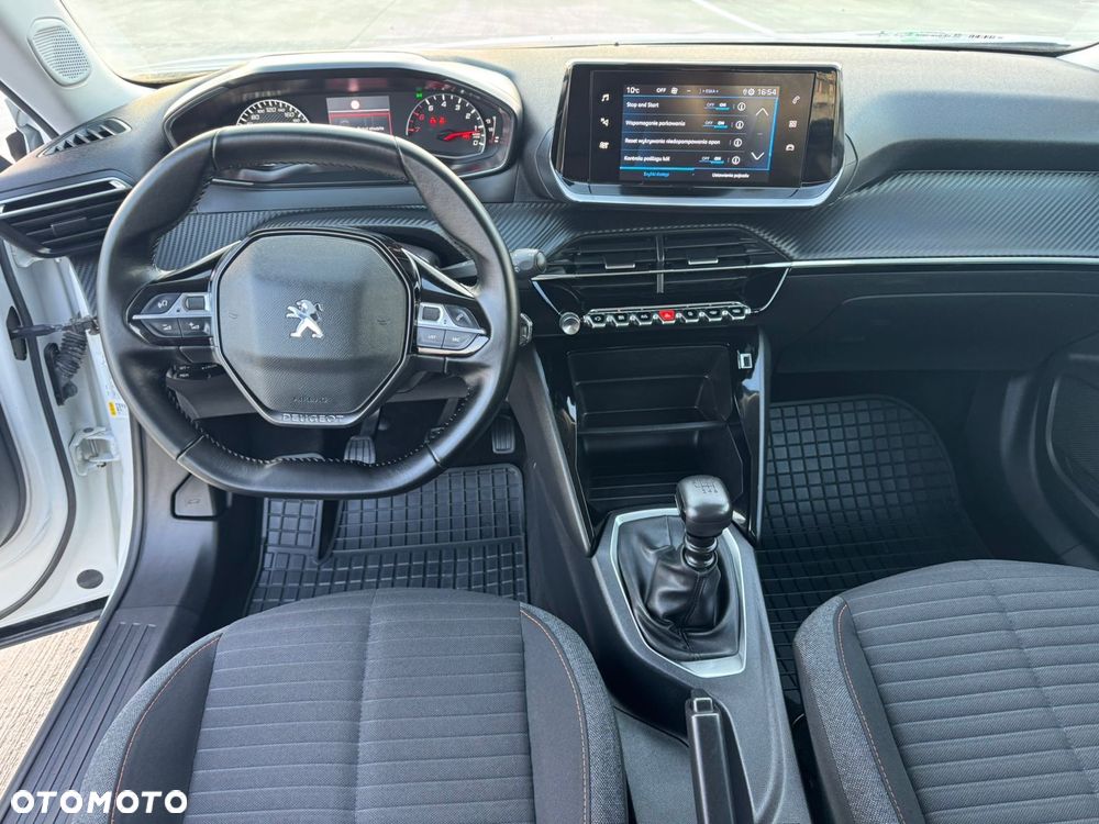 Peugeot 2008 1.5 BlueHDi Allure S&S - 25