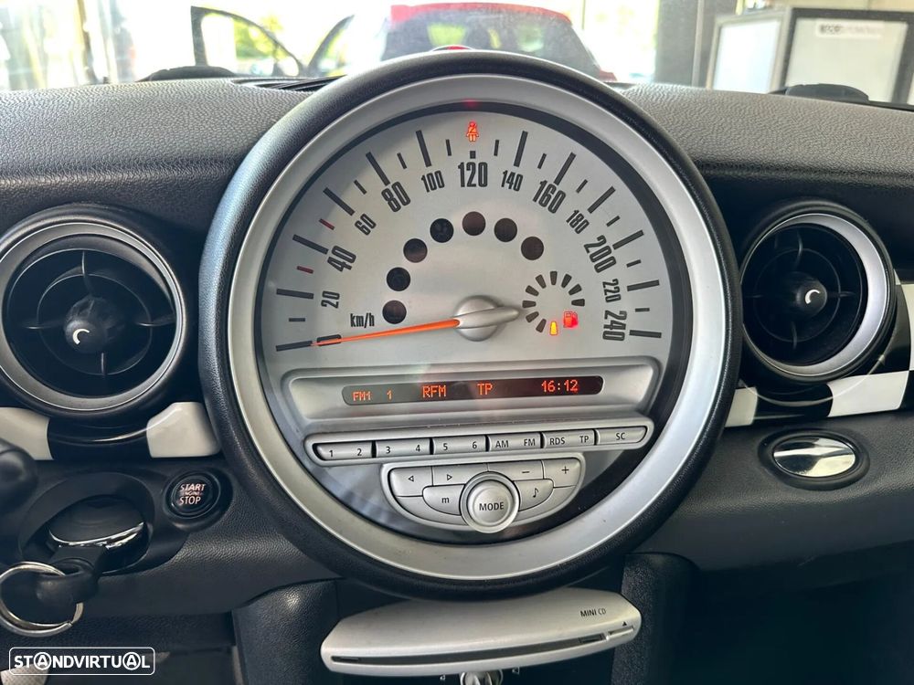 MINI 3 Portas Cooper D - 15