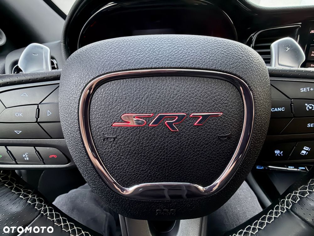 Dodge Durango 6.4 SRT - 32