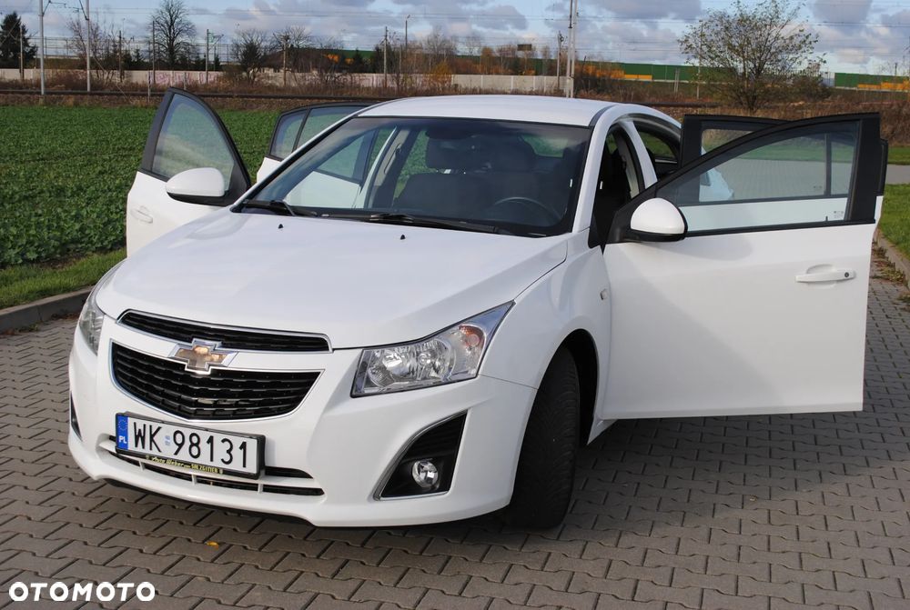 Chevrolet Cruze 1.8 LT - 24