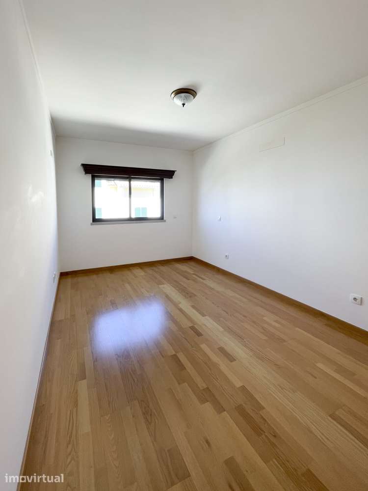 Apartamento T2 com Varanda e Garagem em Cascais - Grande imagem: 5/15