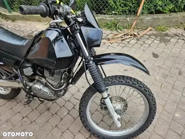 Suzuki DR - 9