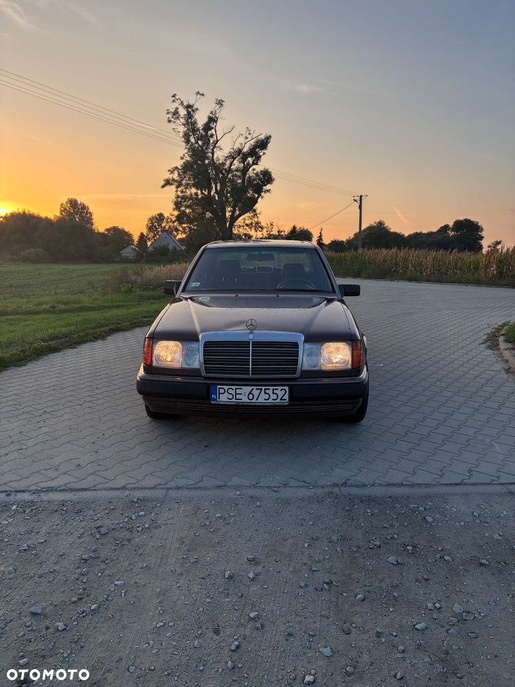 Mercedes-Benz W124 (1984-1993)