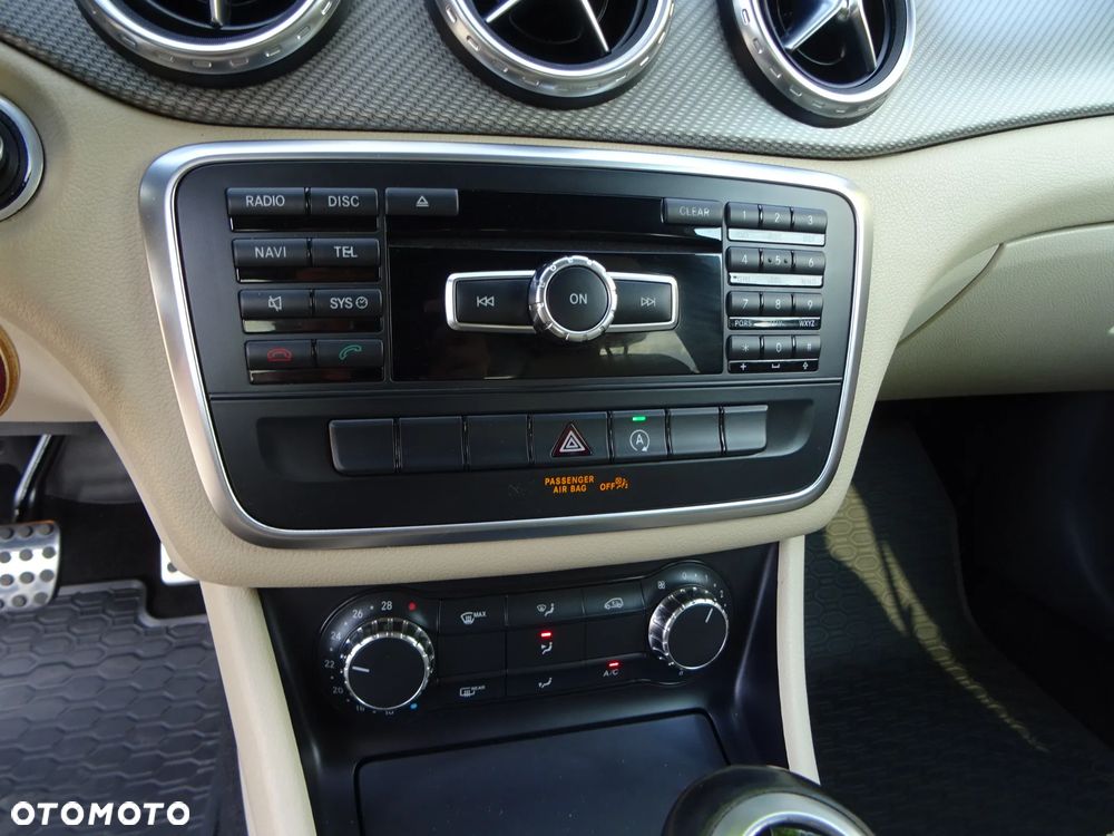 Mercedes-Benz GLA 180 (CDI) d - 25