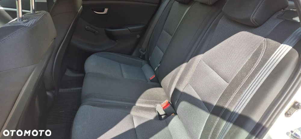 Hyundai i30 1.4 Classic + - 13