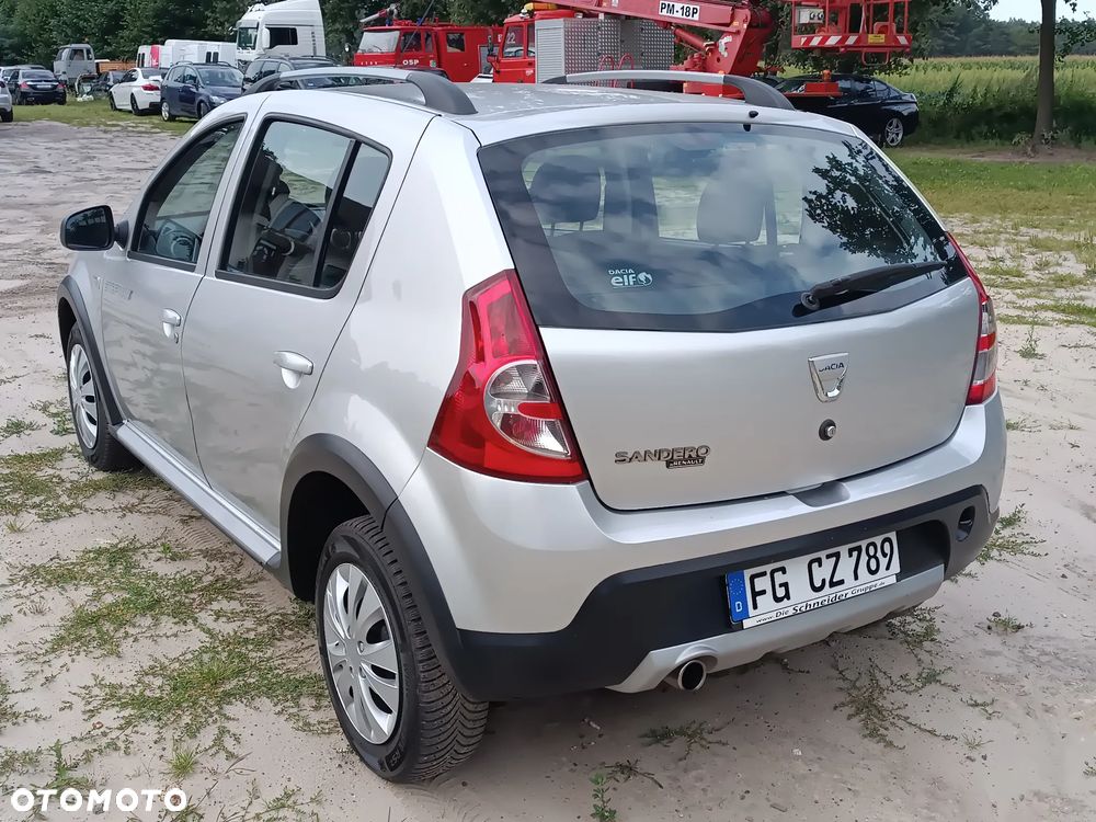 Dacia Sandero Stepway 1.6 - 3