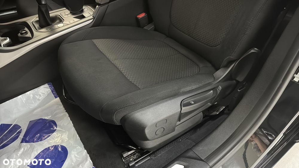 BMW Seria 1 118d Advantage - 13