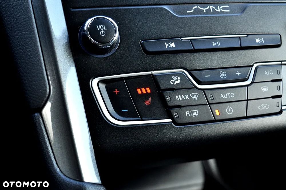 Ford Mondeo SW 2.0 TDCi S&S PowerShift-Aut Titanium - 33