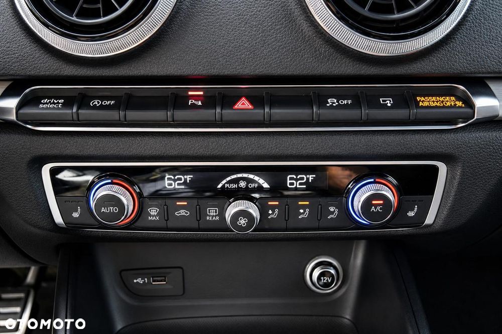 Audi S3 S tronic - 17