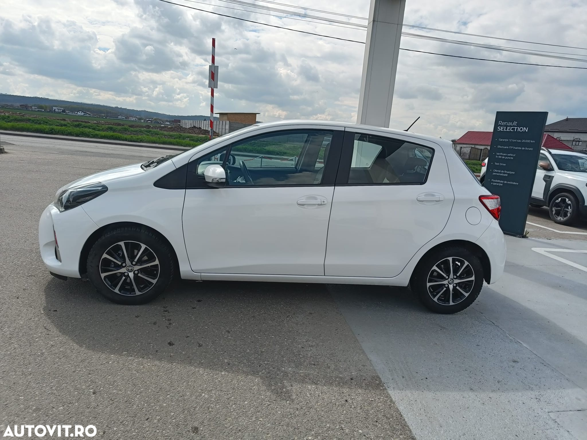 Toyota Yaris - 8